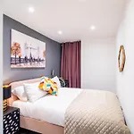 Bradford City Apartment - Bolton Road Oasis